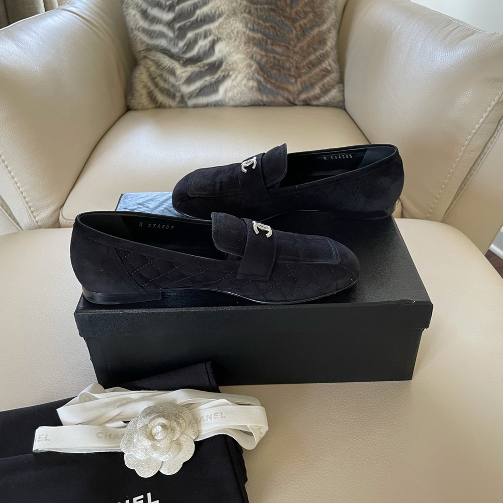 ❌SOLD❌Authentic Chanel Suede Loafers